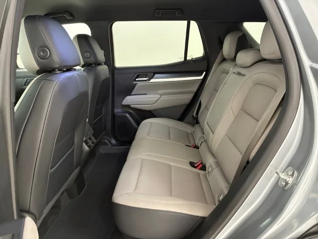 Certified Used 2025 Sterling Metallic GMC Elevation image 18
