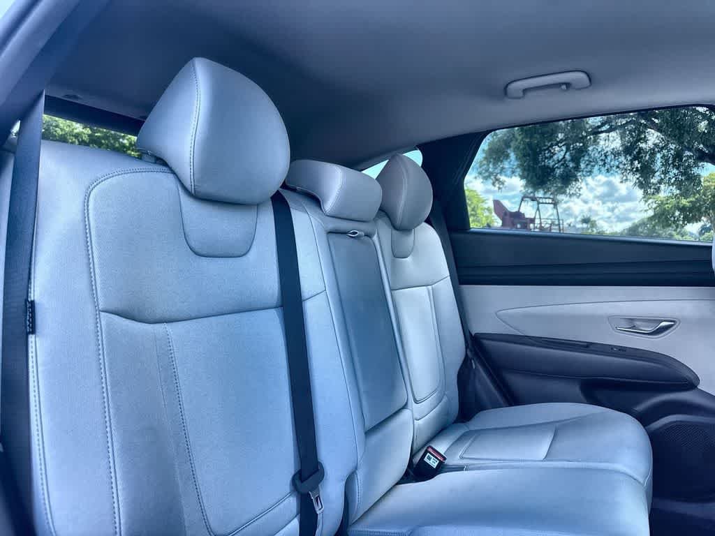 Used 2025 Serenity White Pearl Hyundai SE image 25