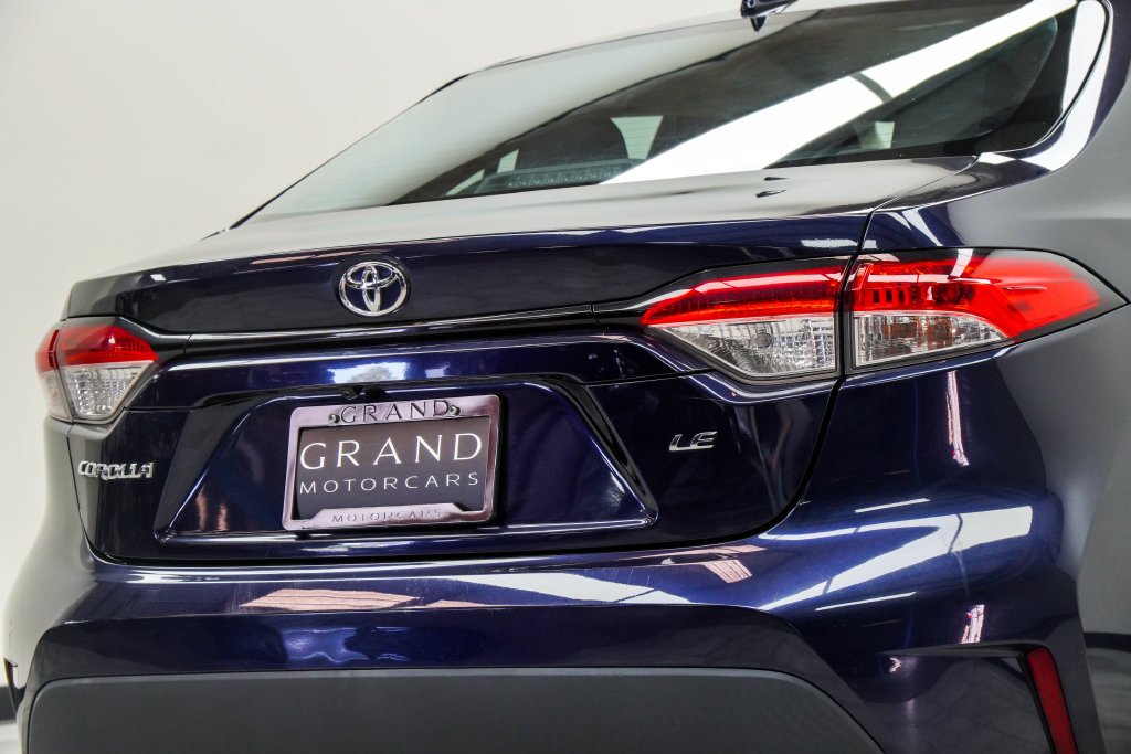 Used 2022 Black Toyota LE image 13