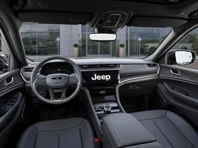 New 2026 Bright White Clear-Coat Exterior Paint Jeep Limited image 40