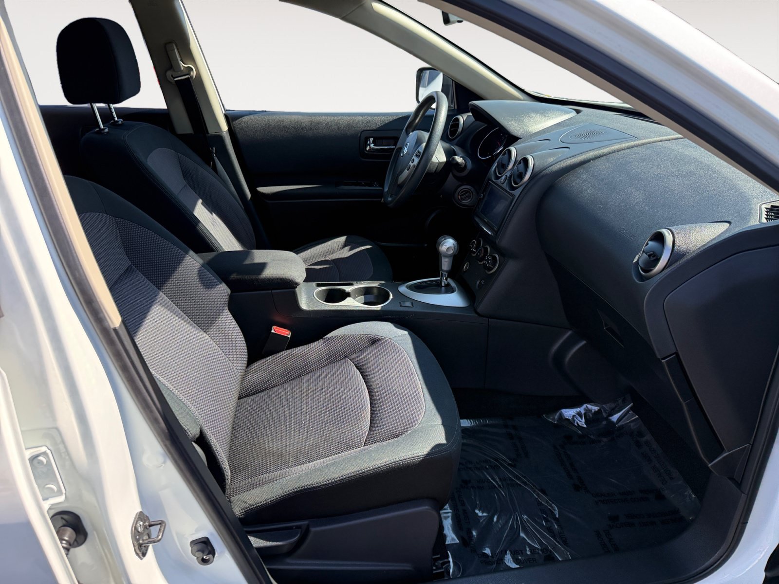 Used 2012 Pearl White Nissan SV image 19