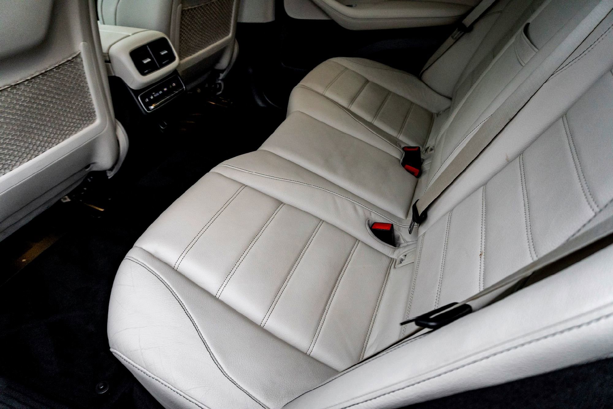 Certified Used 2022 Black Mercedes-Benz GLE 450 image 27