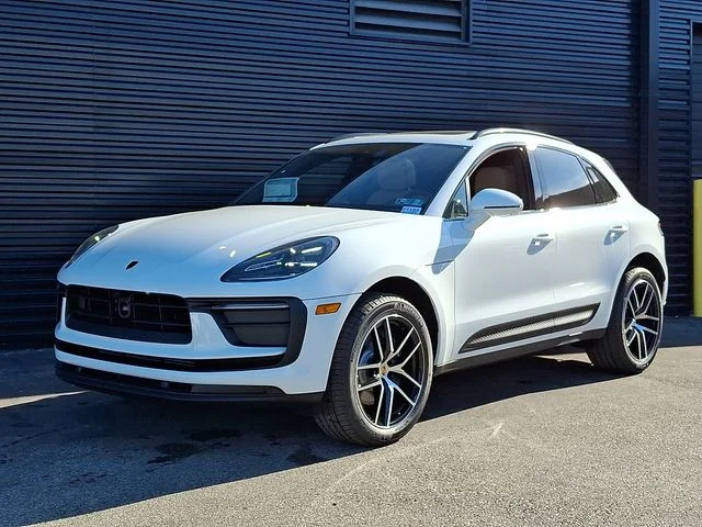 2026 Porsche Macan 