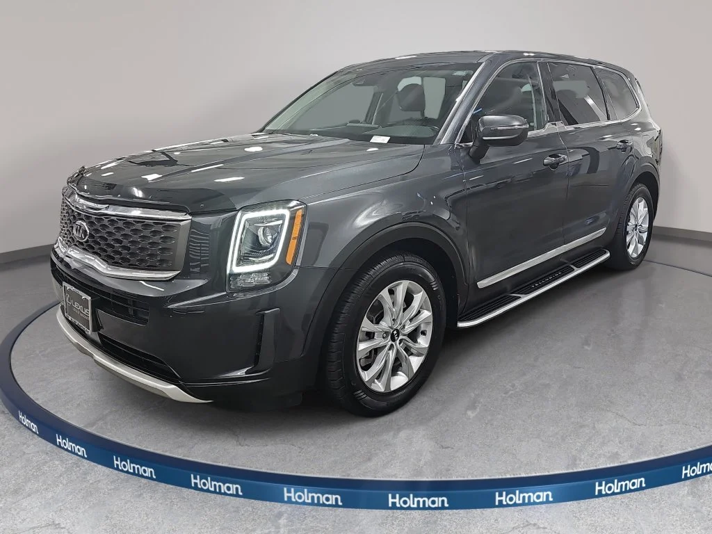 Used 2021 Gray Kia LX image 1