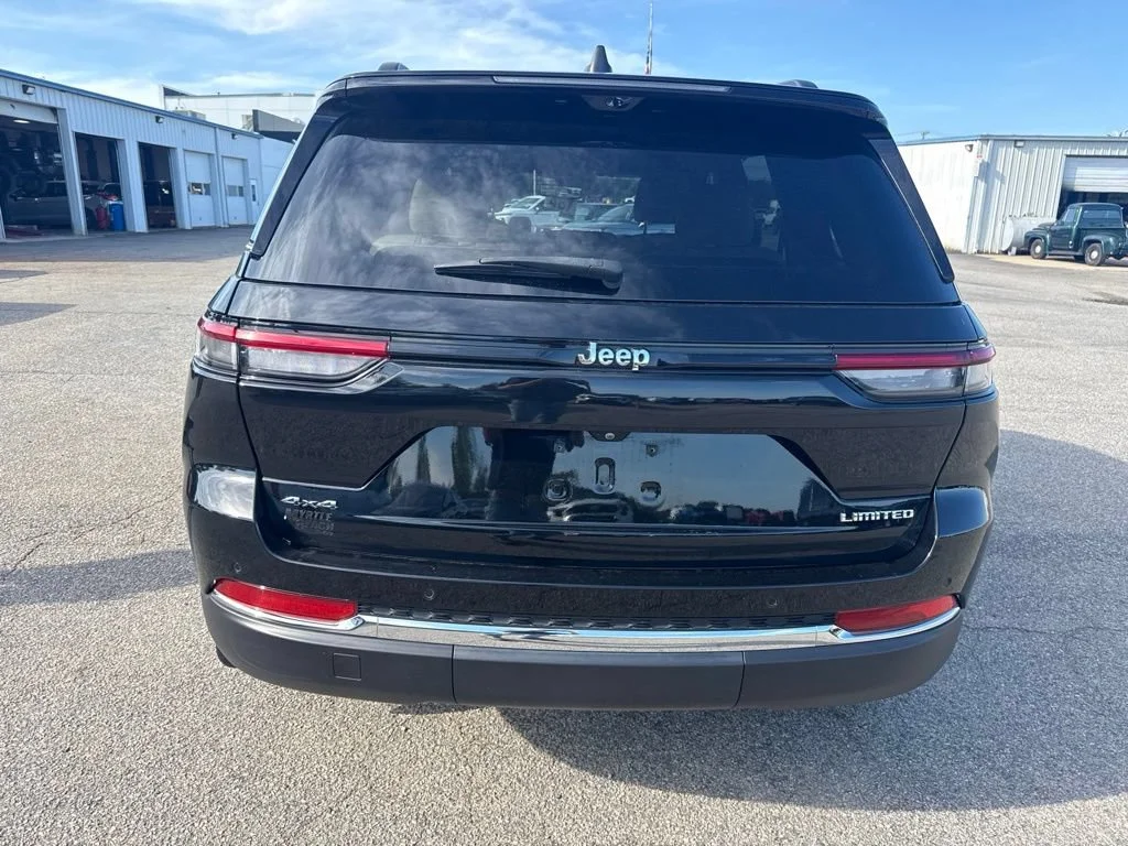 Used 2023 Black Jeep Limited image 4