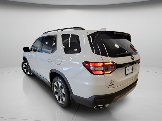 New 2026 Platinum White Pearl Honda Touring image 6