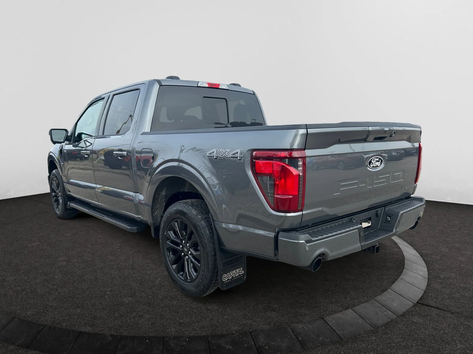 New 2026 Carbonized Grey Metallic Ford XLT image 3