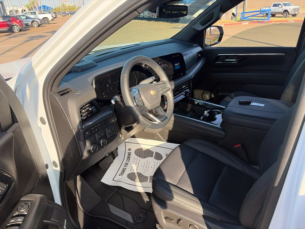 Used 2026 Summit White Chevrolet LT image 10