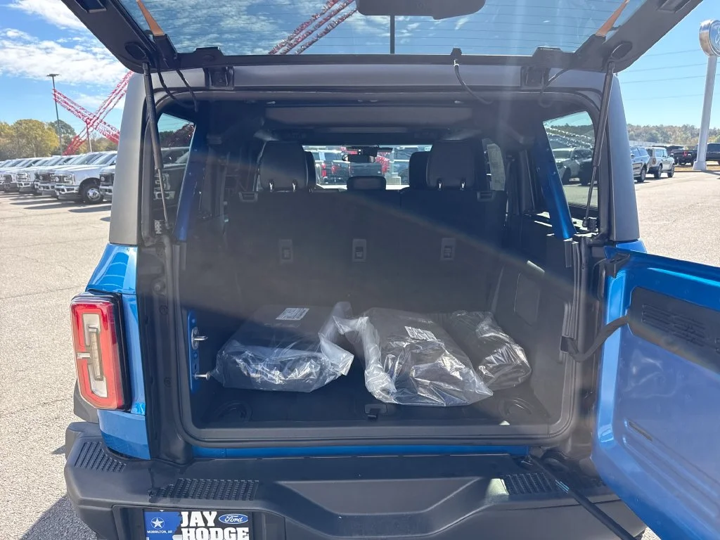 New 2026 Velocity Blue Metallic Ford Badlands® image 18