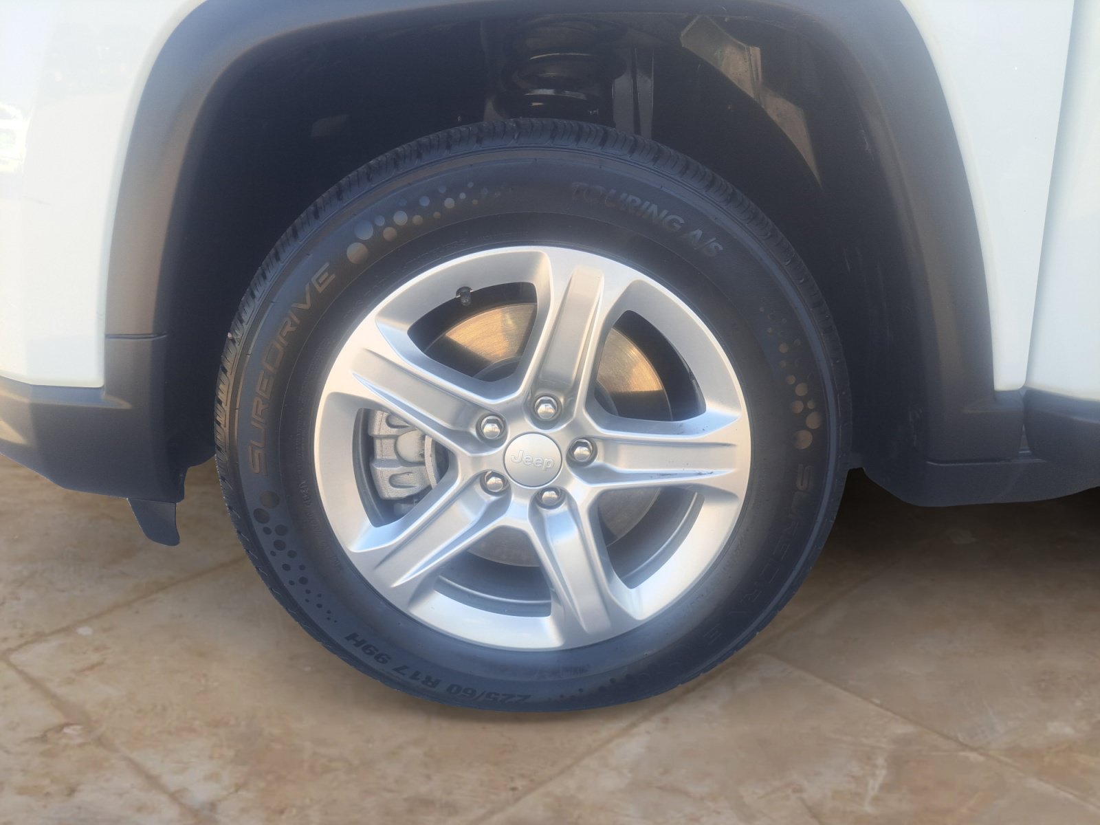 Used 2024 Bright White Clearcoat Jeep Latitude image 26
