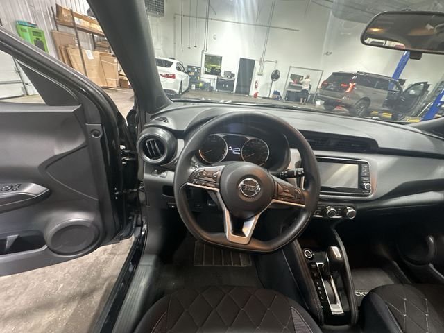 Used 2018 Black Nissan S image 15