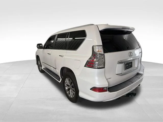 Used 2015 Starfire Pearl Lexus 460 Luxury image 8