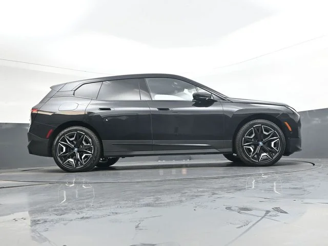 Used 2024 Black Sapphire Metallic BMW xDrive50 image 32