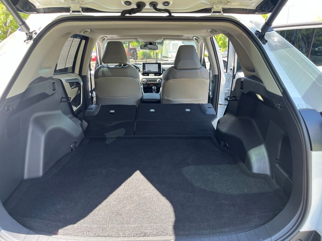 Used 2025 Beige Toyota XLE Premium image 34
