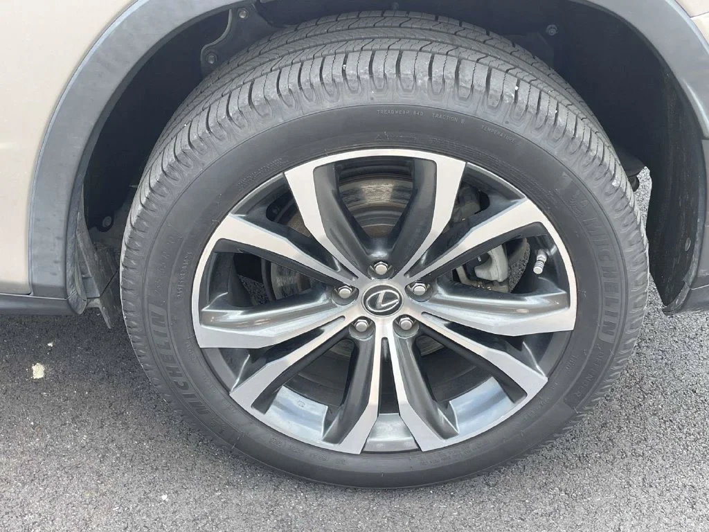 Used 2021 Silver Lexus 350 image 9