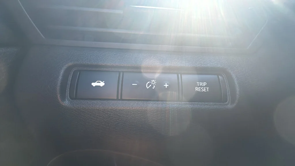 Used 2025 Red Nissan SV image 30