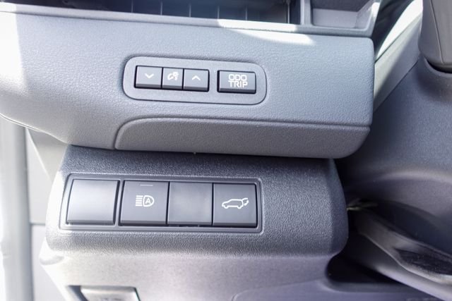 New 2026 Wind Chill Pearl <sup>1</sup> Toyota  SE image 17