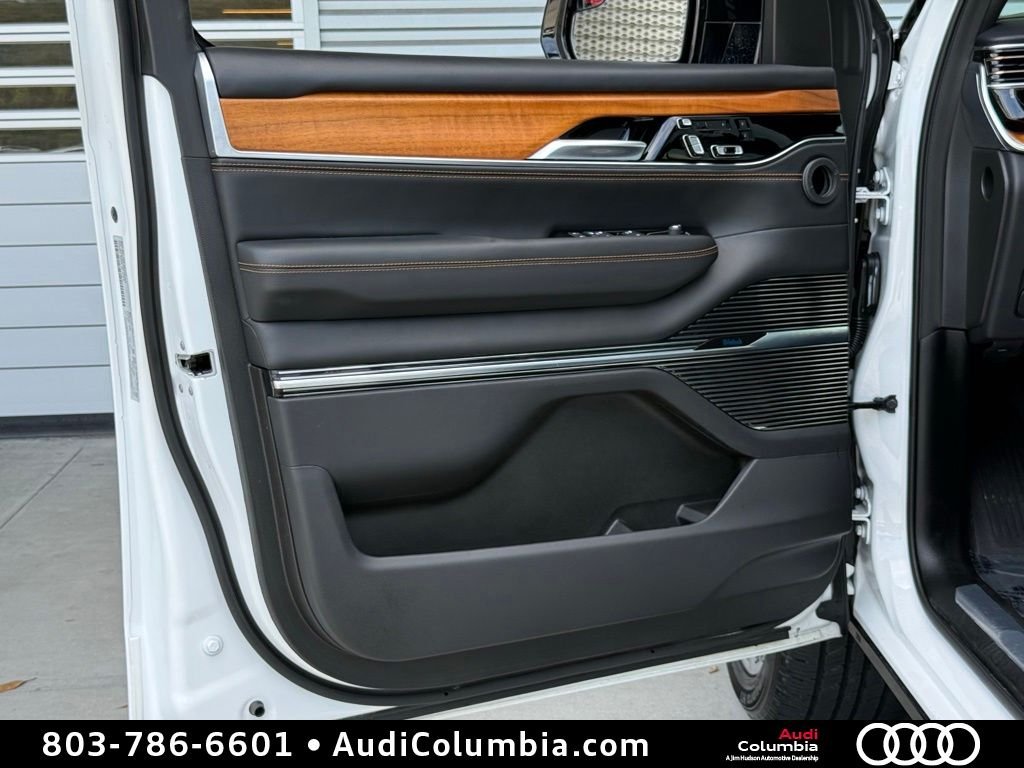 Used 2024 White Jeep Series III image 20