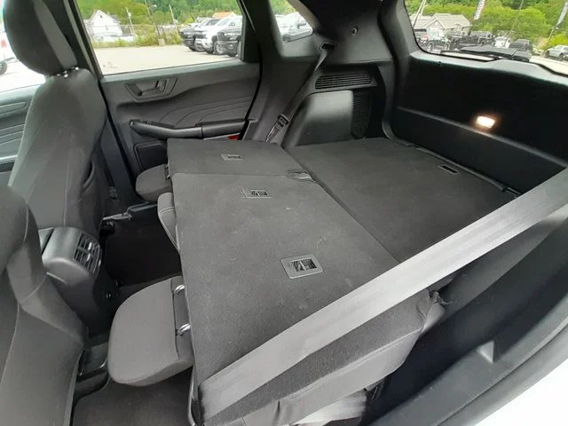 Used 2025 Silver Ford Active image 41