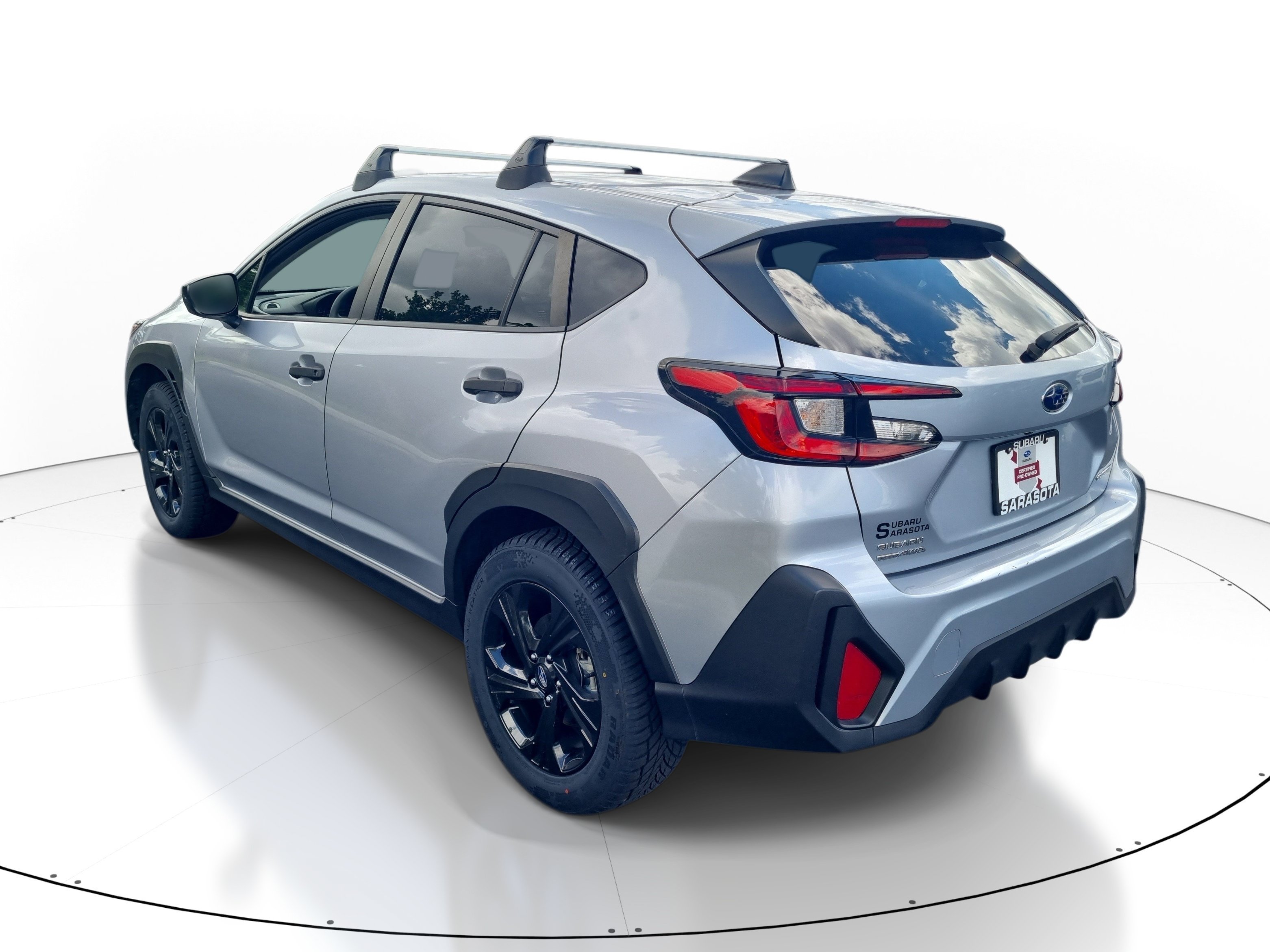 Used 2024 Ice Silver Metallic Subaru Sport Utility image 3