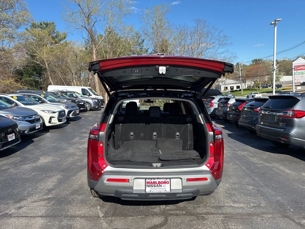 Certified Used 2023 Red Nissan SL image 9