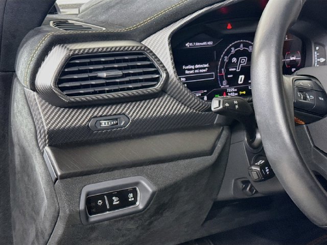 Used 2023 Gray Lamborghini Performante image 10