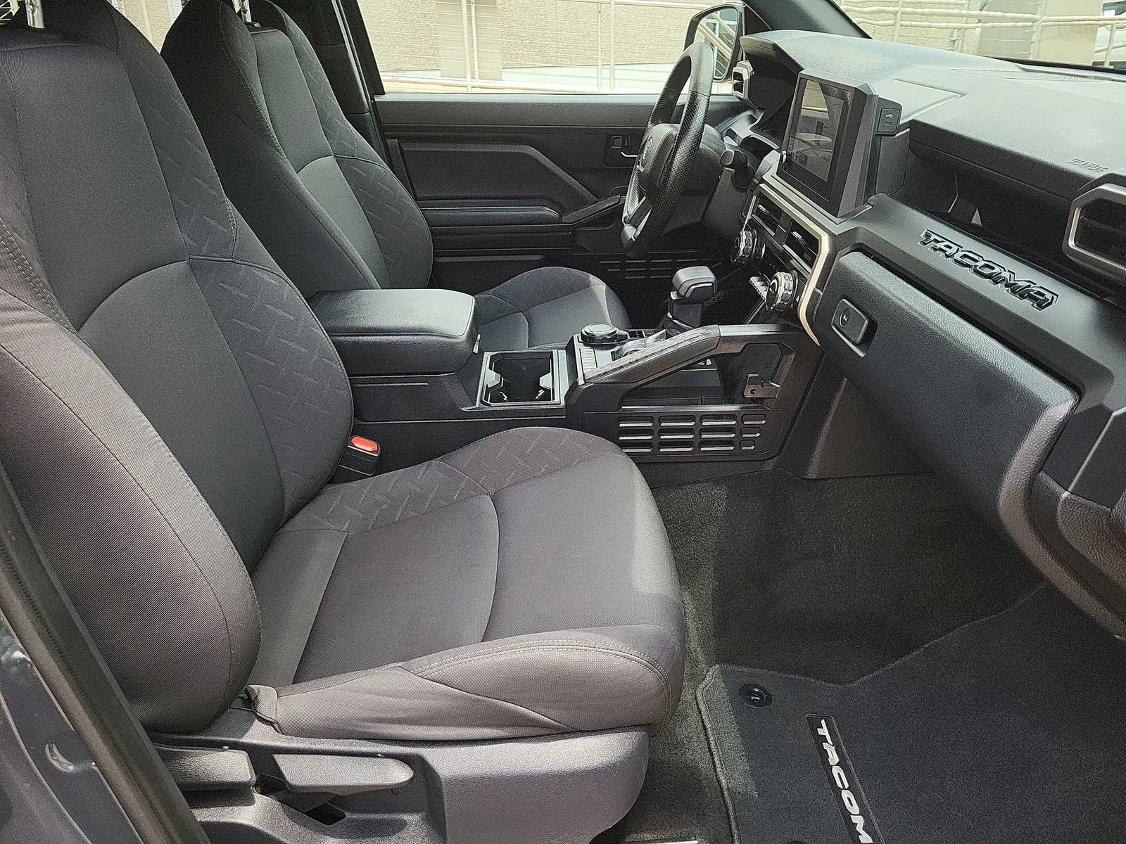 2024 Toyota Tacoma SR - Photo 28