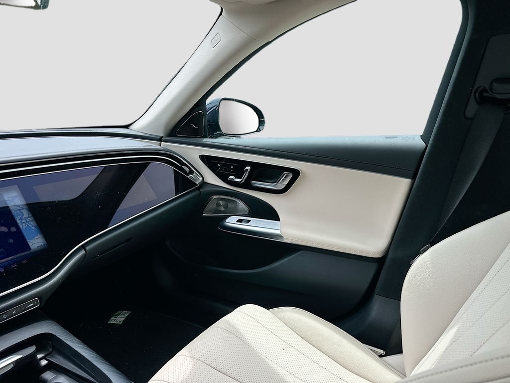 Certified Used 2025  Mercedes-Benz E 450 image 25
