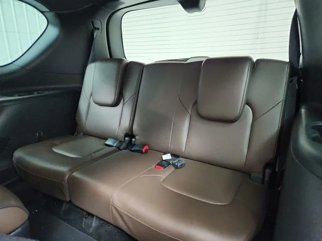 Used 2023 Red Nissan Platinum image 43