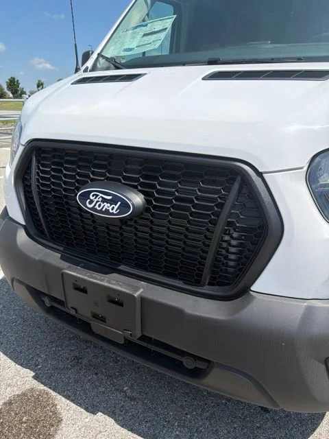 New 2026 Oxford White Ford Cargo Van image 19
