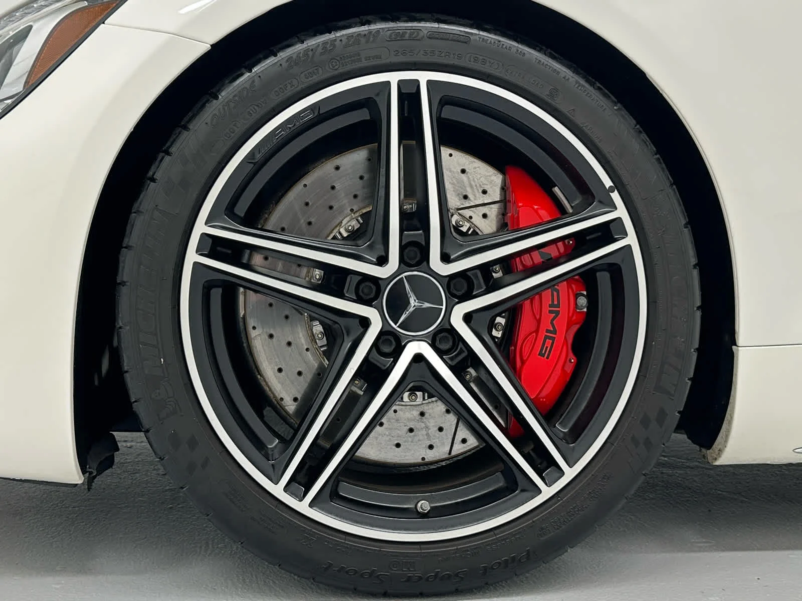Used 2018 designo Diamond White Metallic Mercedes-Benz AMG® GT C image 16