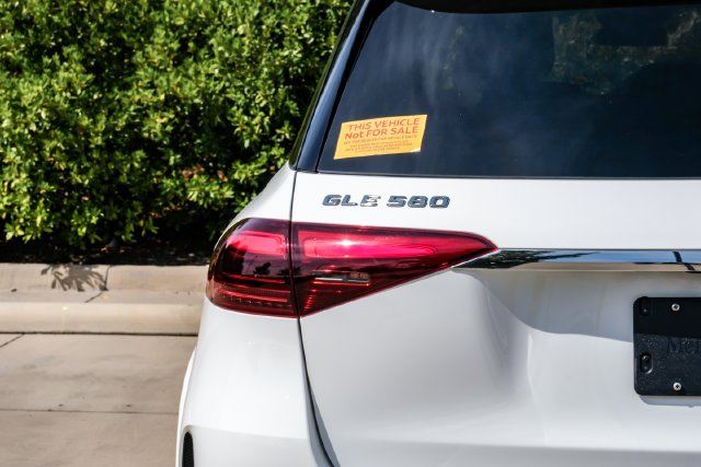 Used 2024 White Mercedes-Benz GLE 580 image 64