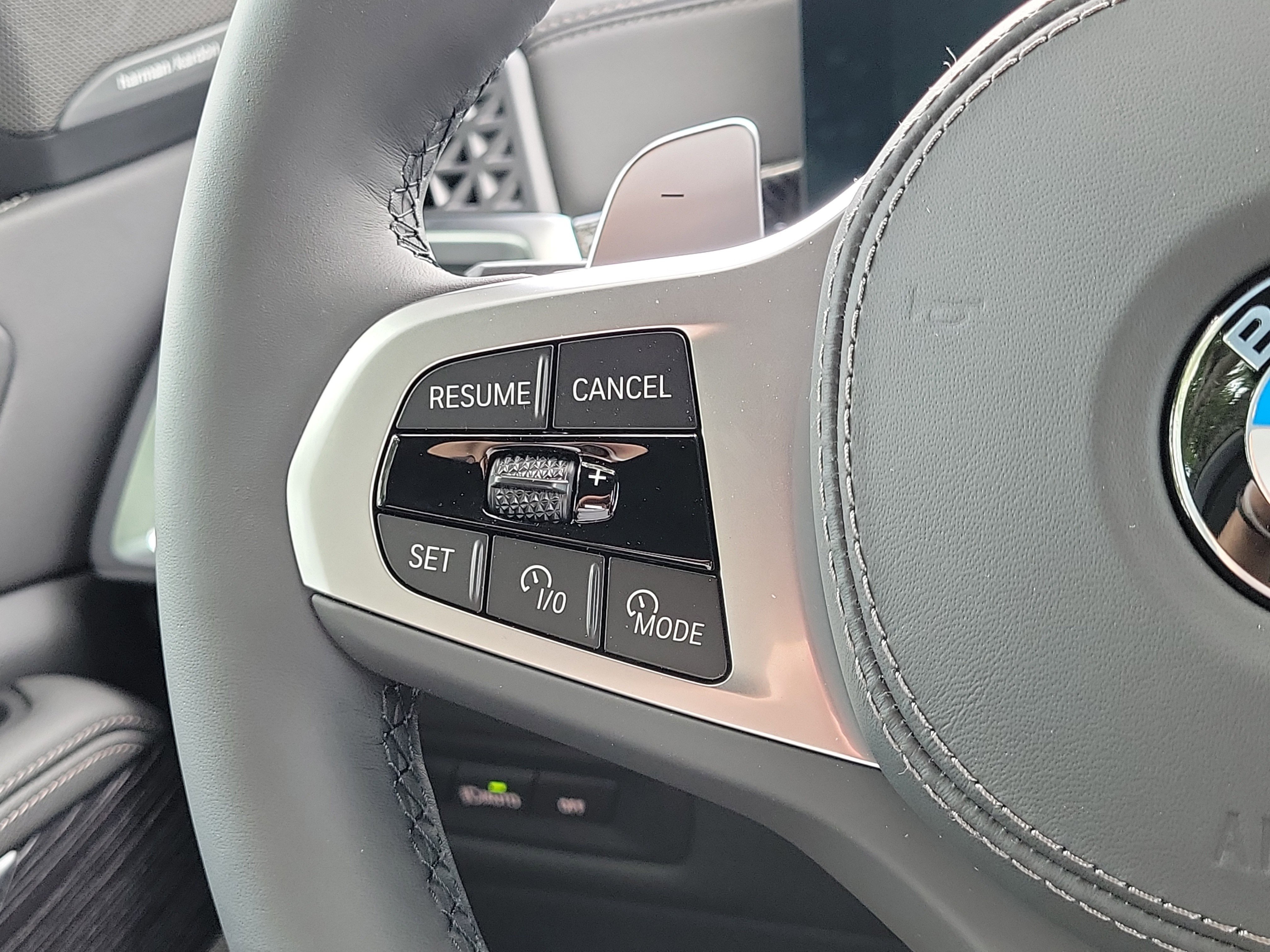 New 2026 Carbon Black Metallic BMW sDrive40i image 21