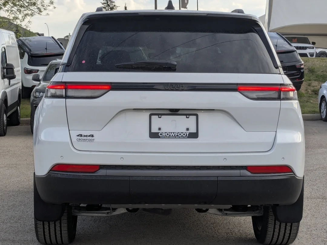 New 2026 White Jeep Altitude - - 4x4 - 20 Gloss Black Wheels - Remote Start - Capri Leatherette & More! image 7