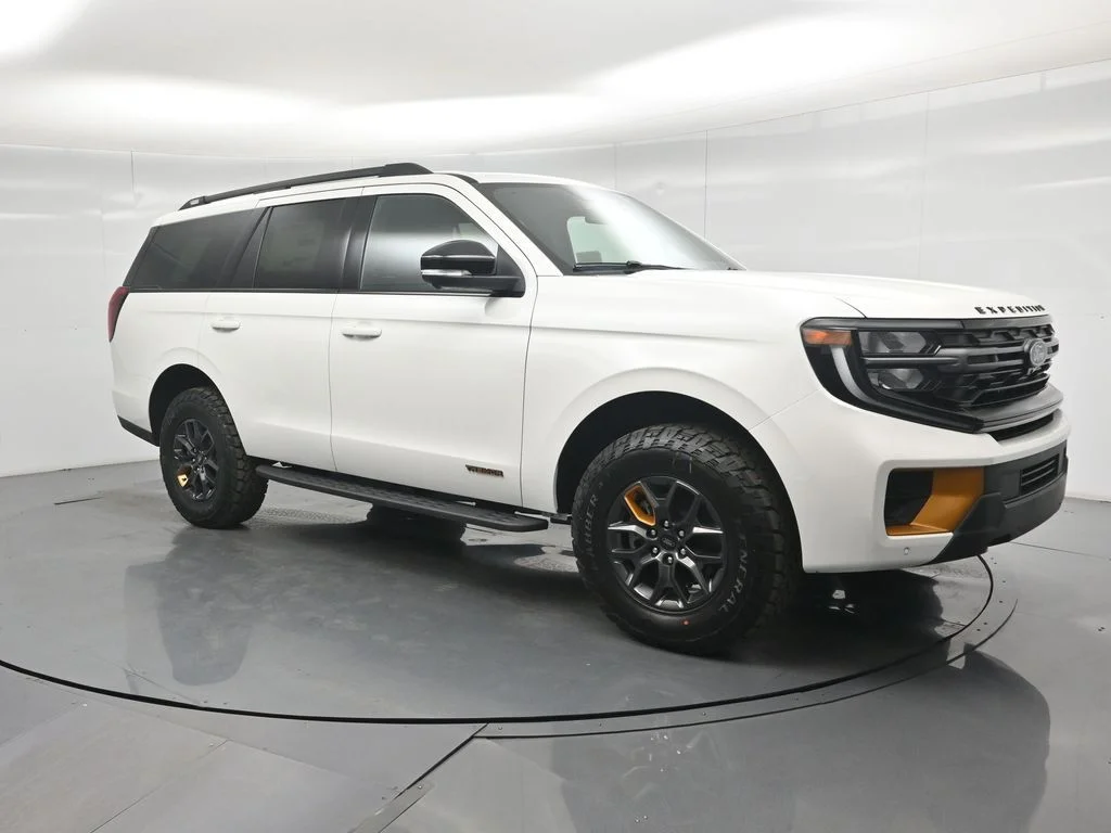 New 2026 Star White Metallic Tri-Coat Ford Tremor image 56