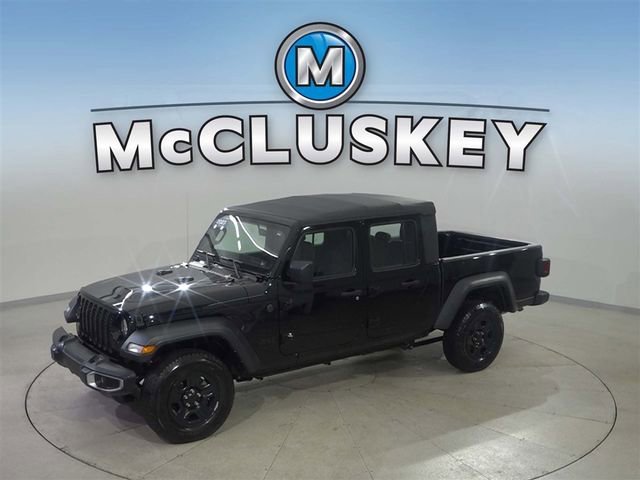 2023 Jeep Gladiator Sport's photo