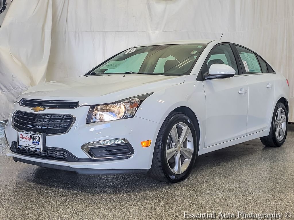 Used 2015 Chevrolet Cruze 2LT with VIN 1G1PE5SB3F7141472 for sale in Downers Grove, IL