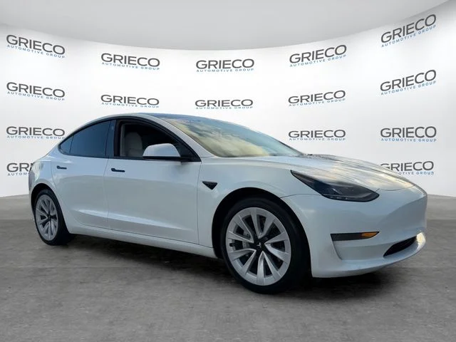2023 Tesla Model 3 -'s photo