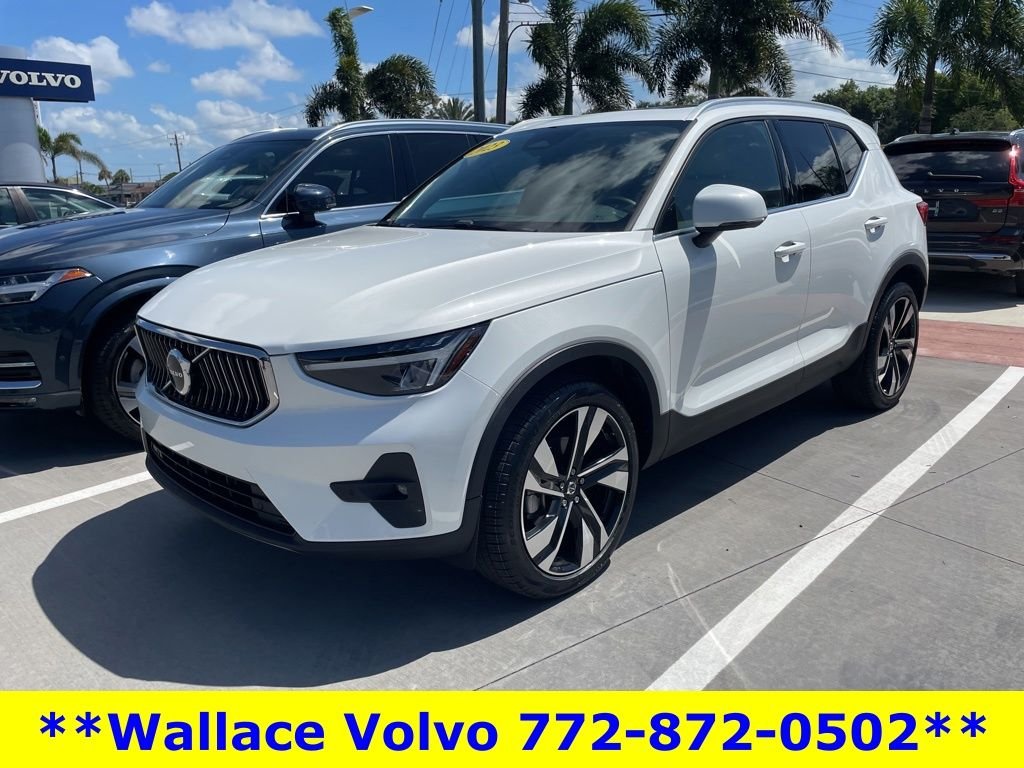 2023 Volvo XC40 B5 Plus Bright AWD's photo