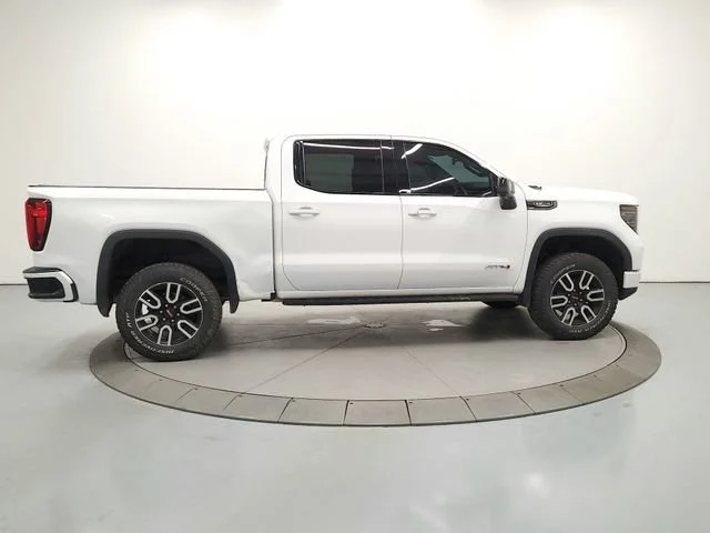 Used 2022 Summit White GMC AT4 image 8