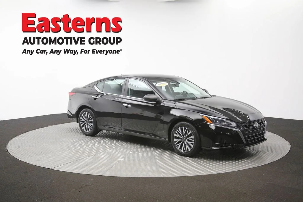 Used 2024 Black Nissan 2.5 SV image 44