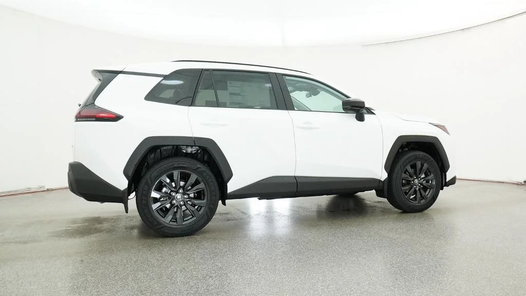 New 2026 Ice Cap Toyota XLE Premium image 15