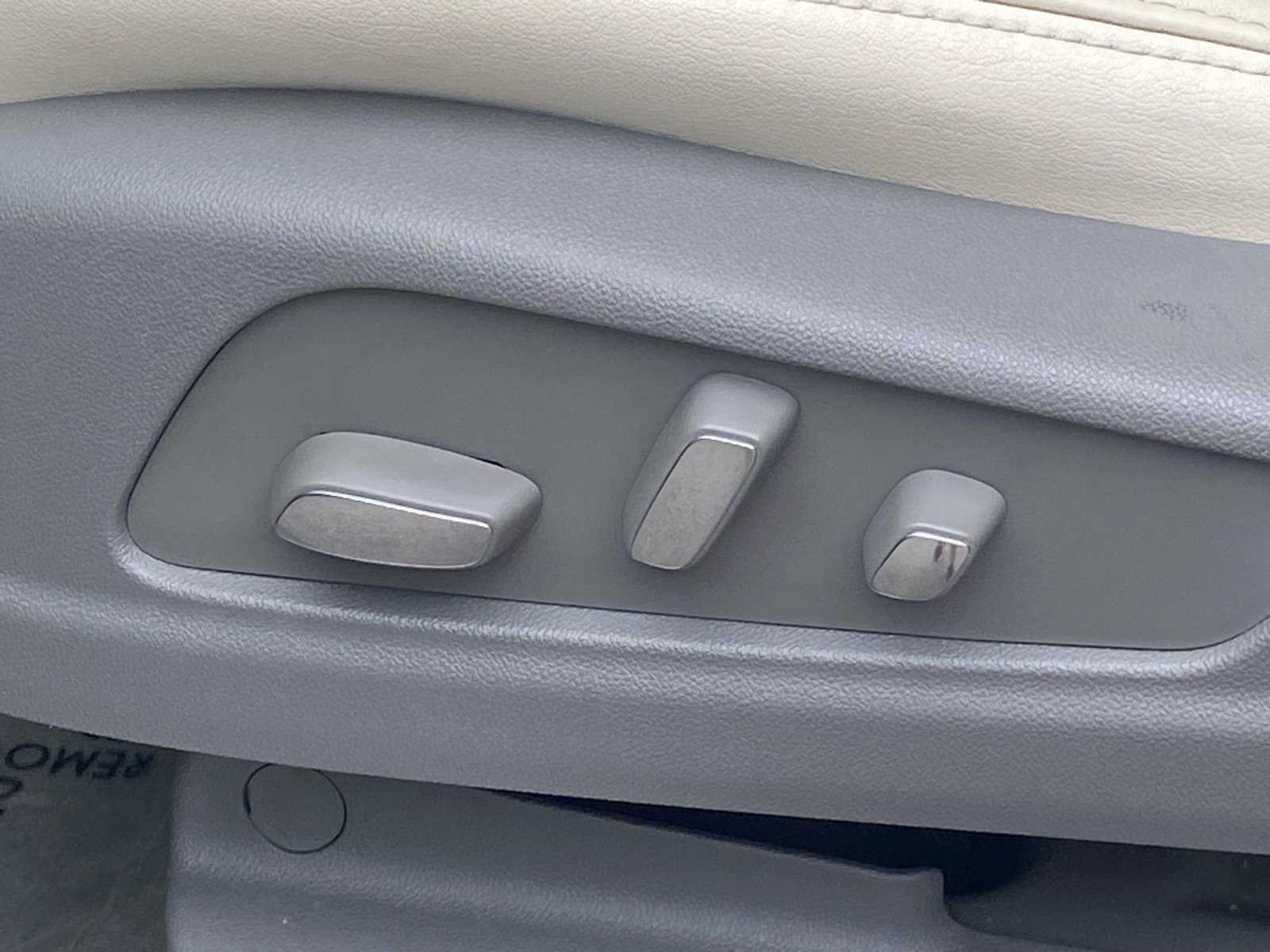 Used 2019 Gray Cadillac Luxury image 13