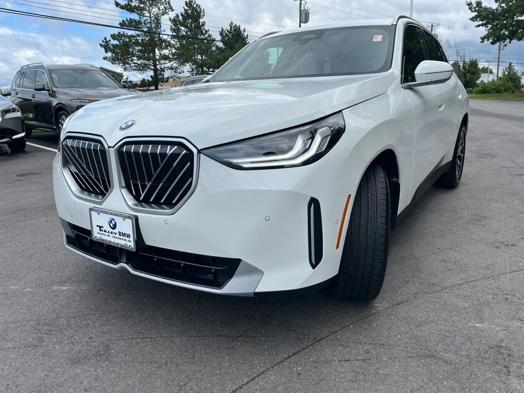 Certified Used 2025 Alpine White BMW 30 xDrive image 3