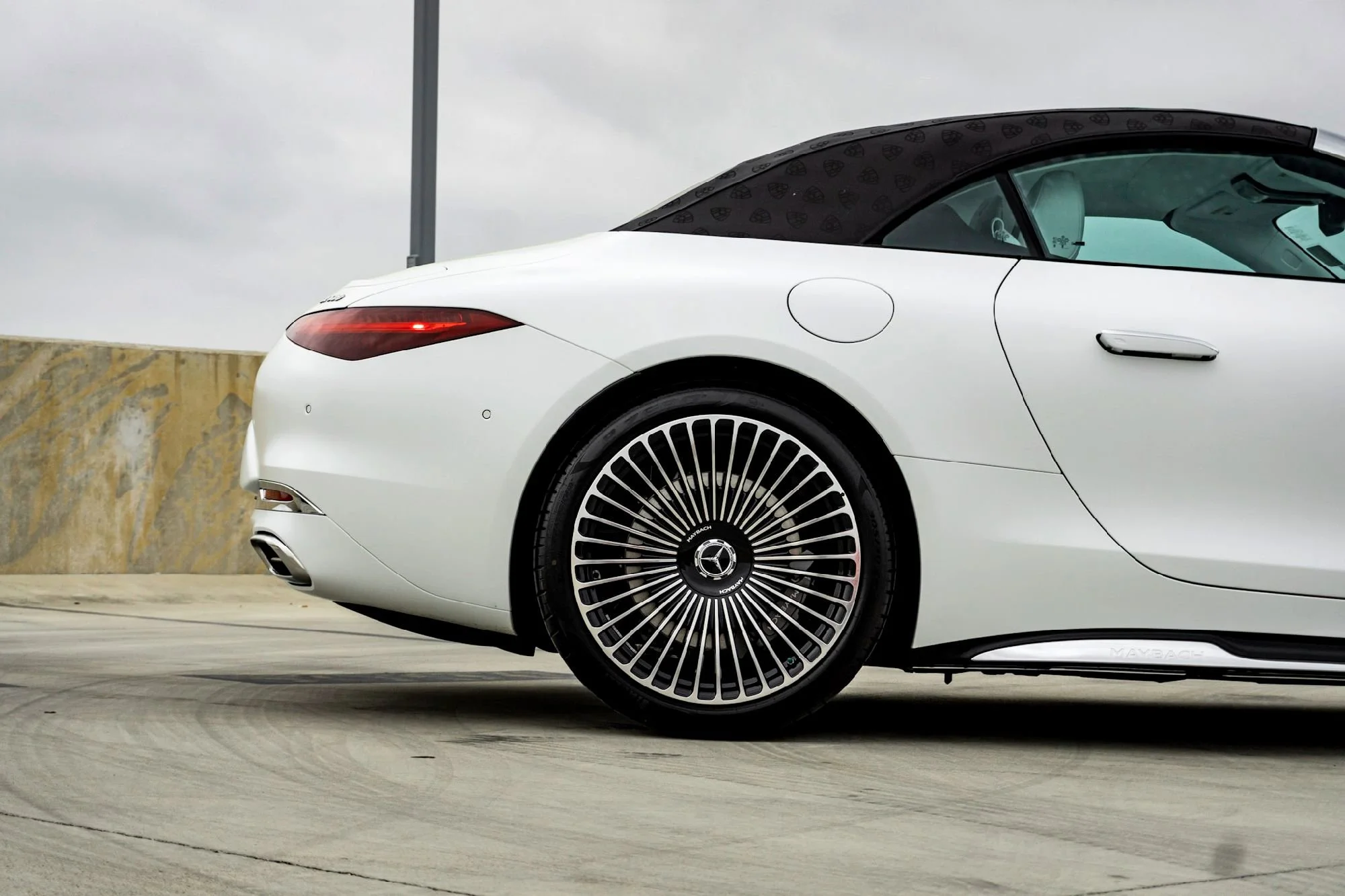New 2026 White Mercedes-Benz Maybach SL 680 Monogram Series image 4