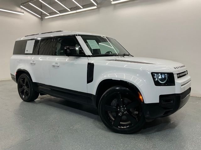 Used 2024 White Land Rover X-Dynamic SE image 2