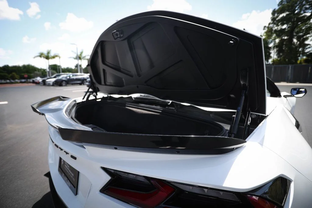 Used 2026 Arctic White Chevrolet Z06 image 21