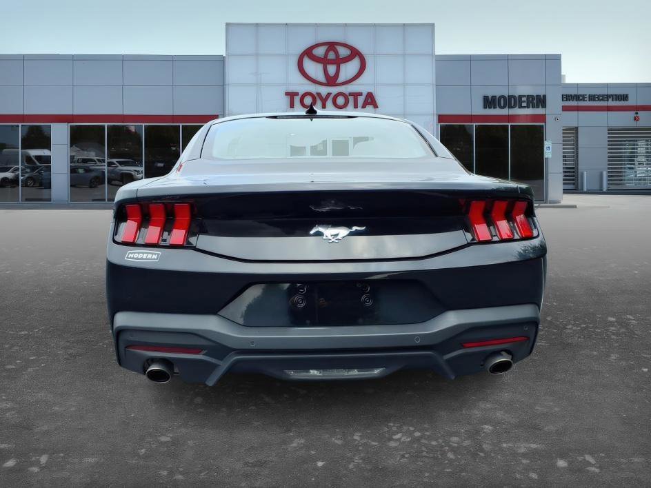 Used 2025 Shadow Black Ford EcoBoost image 4