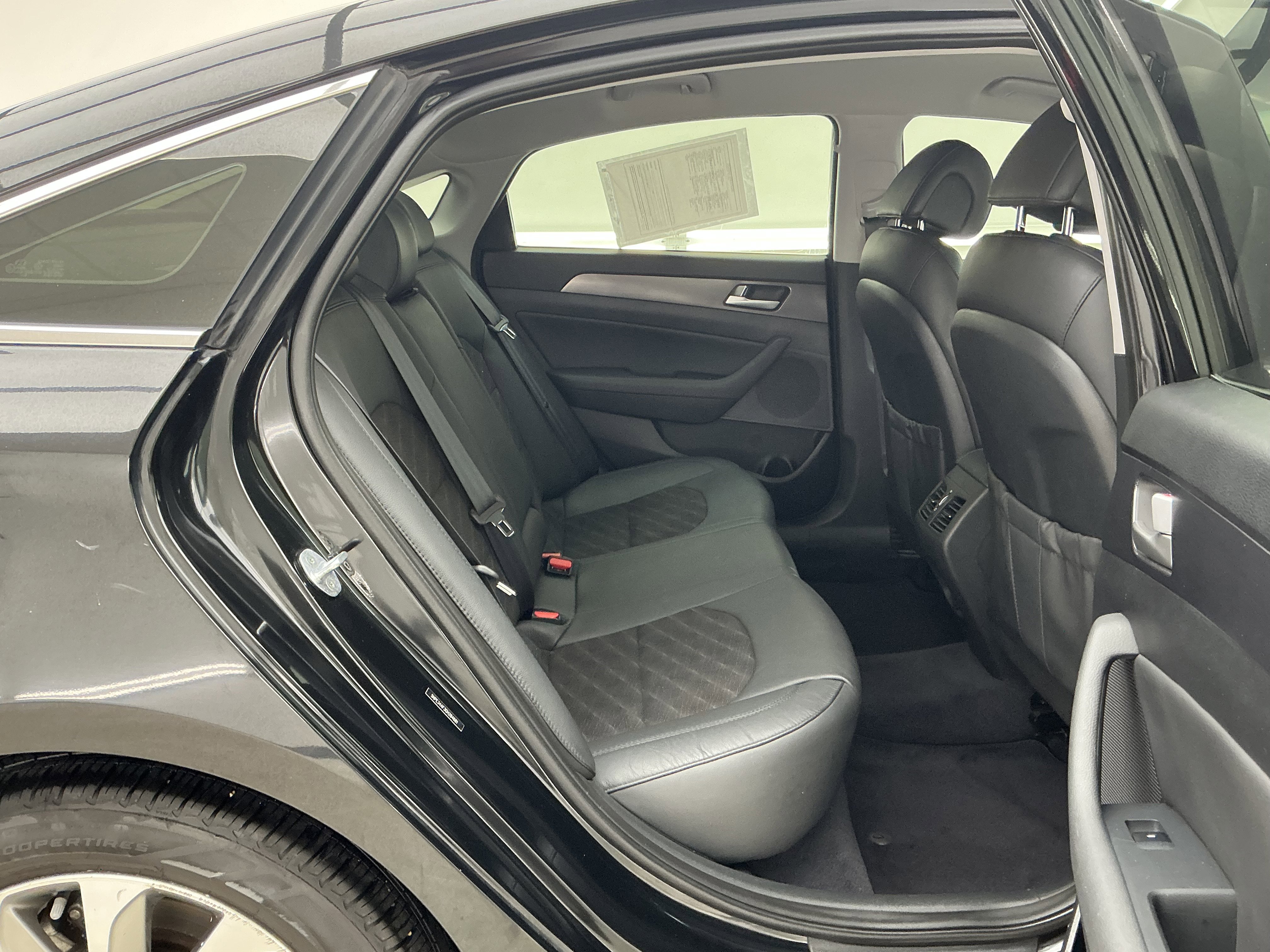 Used 2016 Phantom Black Hyundai 2.4L Sport image 23