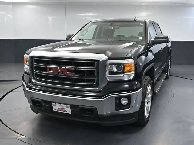 Used 2015 Black GMC SLE image 12